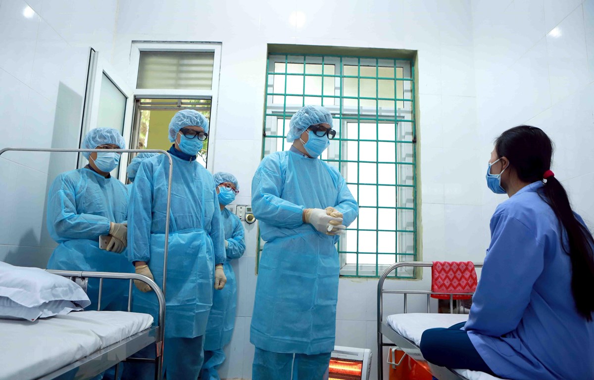 CHĂM LO NHỮNG NGƯỜI TRÊN TUYẾN ĐẦU CHỐNG DỊCH